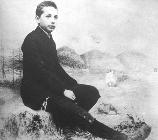 آلبرت انیشتین در کودکی (عکس)