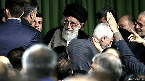  آیت الله خامنه‌ای از نامزدهای رد صلاحیت شده به دلیل 'تمکین به قانون' تشکر کرد