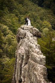 ازدواج در ارتفاع 50 متري از زمين (+عکس)
