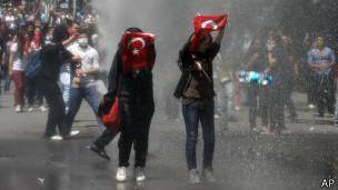 اعضای چند اتحادیه در ترکیه دو روز اعتصاب خواهند کرد
