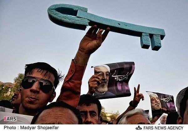 عکس/ رونمایی از 2 کلید جدید روحانی