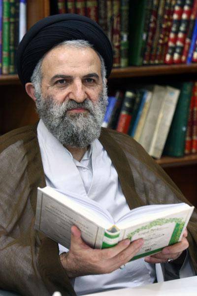 گلی که احمدی‌نژاد کاشت باعث شکست اصولگرایان شد/ به آینده دولت روحانی خوش بین هستم