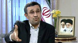 احمدی نژاد: مدتی است در قضیه هسته‌ای دخالت ندارم