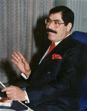 برادر صدام مرد/ عکس