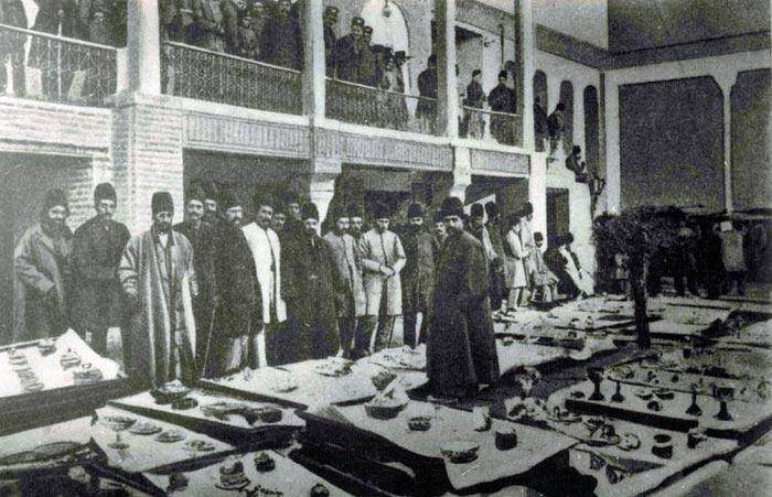 عکس/ سفره‌های افطار در دوره قاجار