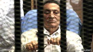 دادگاه به درخواست آزادی حسنی مبارک رسیدگی می‌کند