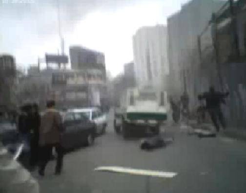 اعتراف احمدی مقدم پس از ۴ سال: ماشین نیروی انتظامی از روی شهروندان رد شد