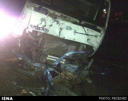 اولین عکس از تصادف دو اتوبوس در اتوبان تهران - قم