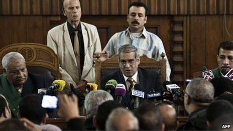 انصراف سه قاضی مصری از دادگاه رهبر اخوان‌المسلمین به 'دلایل اعتقادی'