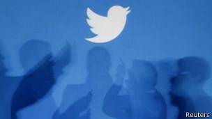 دو سال زندان برای مرد اماراتی به جرم 'توئیت کردن درباره دادگاه'