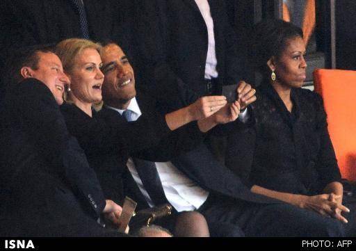 جنجال عکس یادگاری اوباما در مراسم ماندلا