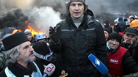 گسترش اعتراضات اوکراین به فراتر از پایتخت