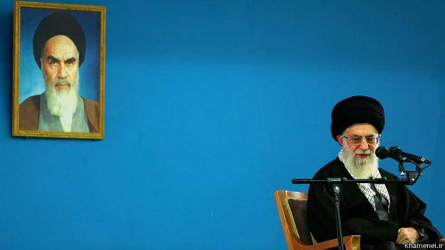 آیت‌الله خامنه‌ای: آمریکا اگر بتواند رژیم ایران را تغییر می‌دهد