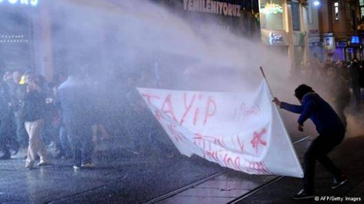 درگیری هزاران نفر در استانبول با پلیس اخبار روز