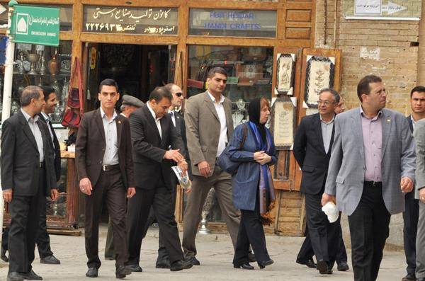 عکس/اشتون در بازار اصفهان