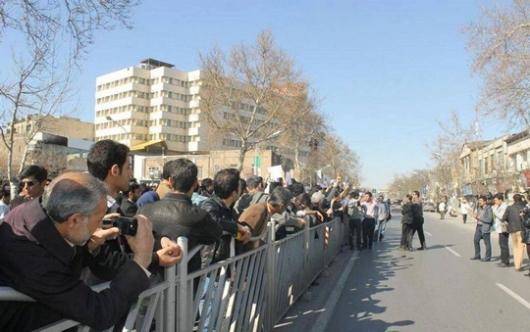 تجمع اعتراضی در مقابل سفارت پاکستان در تهران
