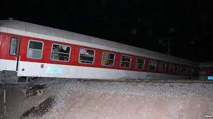 13:14 - 5 زخمی در واژگونی قطار در ایستگاه شاهرود
