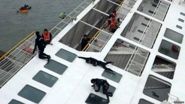 پیدا شدن ۴۸ جنازه در یک کابین کشتی غرق‌شده کره جنوبی 