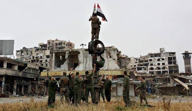 برافراشته‌شدن‌پرچم سوریه درحمص/عکس
