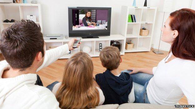عادت والدین در تماشای تلویزیون روی کودکان تاثیرگذار است