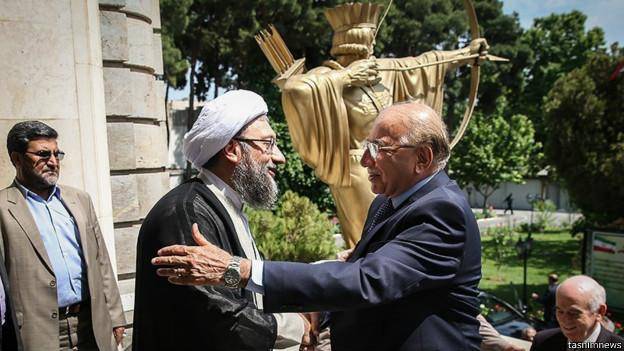 درخواست صادق لاریجانی از رئیس شورای عالی قضایی عراق برای تحویل مجاهدین