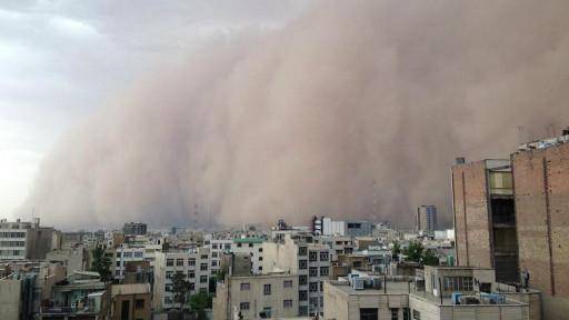 حداقل چهار کشته در طوفان شدید در تهرانتوفان در تهران از دریچه دوربین مخاطبان<dc:title />          