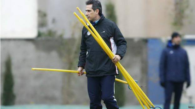 مربی تیم ملی فوتبال ایران از مقامش کناره گیری کرد