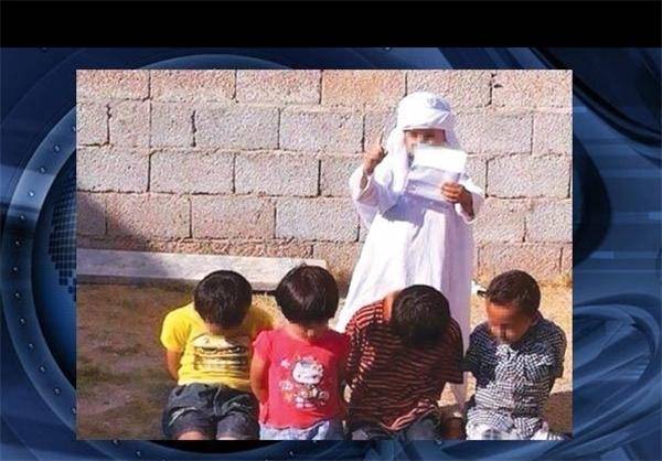تقلید کودکان سعودی از داعش/عکس