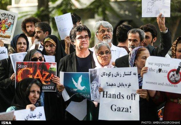 تصویری: جعفر پناهی و عیسی سحر خیز در تجمع اعتراضی به وقایع غزه در تهران