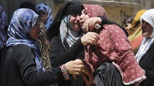 منابع فلسطینی به بی‌بی‌سی گفته اند که در گلوله‌باران یک مدرسه سازمان ملل در بیت حانون که پناهگاه مردم فراری بوده حداقل ۱۵ نفر کشته شده و ۲۰۰ نفر هم زخمی شده‌اند