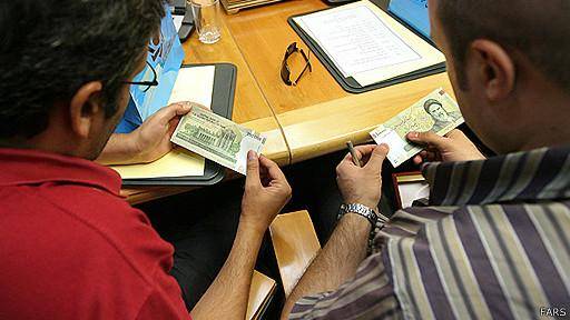 یارانه نقدی ایرانی‌ها را 'تنبل' کرده است؟