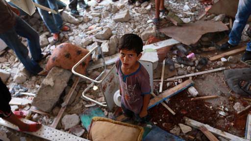 سازمان ملل: اسرائیل به رغم هشدار در مورد حضور غیرنظامیان، به مدرسه غزه حمله کردآلبوم عکس: حمله هوایی به یک مدرسه دیگر سازمان ملل در غزه<dc:title />          سازمان ملل با کمبود امکانات کمک به جنگ‌زدگان غزه مواجه است<dc:title />          
