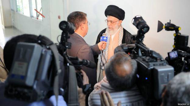 آیت‌الله خامنه‌ای: ایران درخواست آمریکا برای مذاکره درباره داعش را رد کردآغاز اجلاس مقابله با داعش بدون حضور ایران <dc:title />          