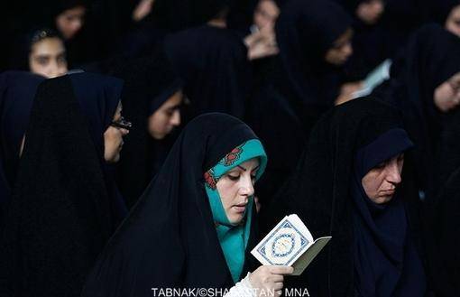 طنین دعای عرفه در تهران