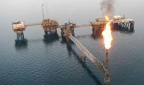 سه عامل ارزان فروشی نفت توسط عربستان/ بازار جهانی نفت را چه کسانی مدیریت می کنند؟