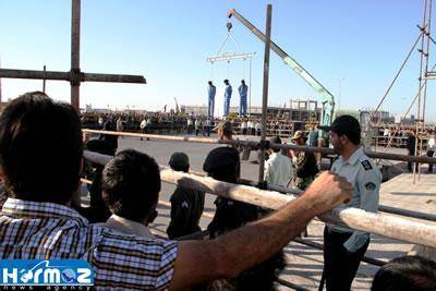 اعدام سه زندانی در ملاء عام در بندرعباس