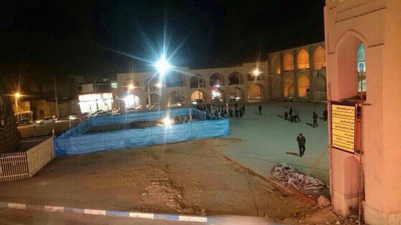 حفر قبر در میدان تاریخی امیرچخماق یزد! + عکس