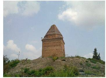نمونه تاریخی برج پیزا در ایران /عکس