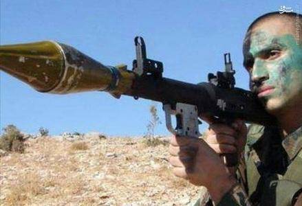 جهاد مغنیه در حال آموزش نظامی/عکس