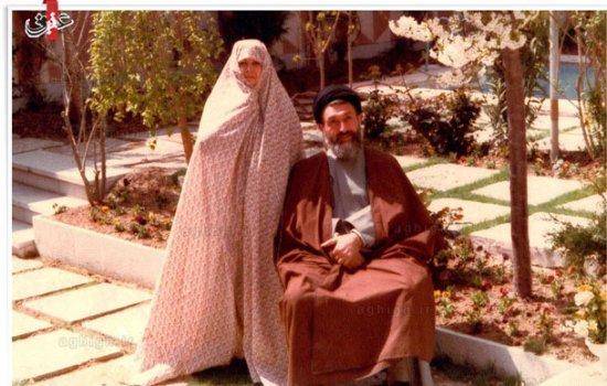 شهید بهشتی و همسرش/عکس