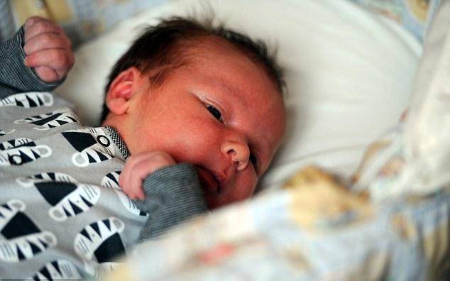 تولد نوزادی غول آسا درانگلستان/تصاویر