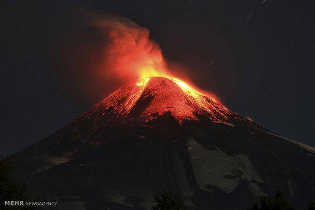 فوران آتشفشان در شیلی/تصاویر