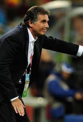 ناکامی، شکست، استعفا/ مرد پرتغالی چه سودی برای فوتبال ایران داشته است؟