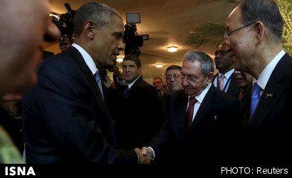 دیدار کوتاه اوباما و رائول کاسترو /عکس