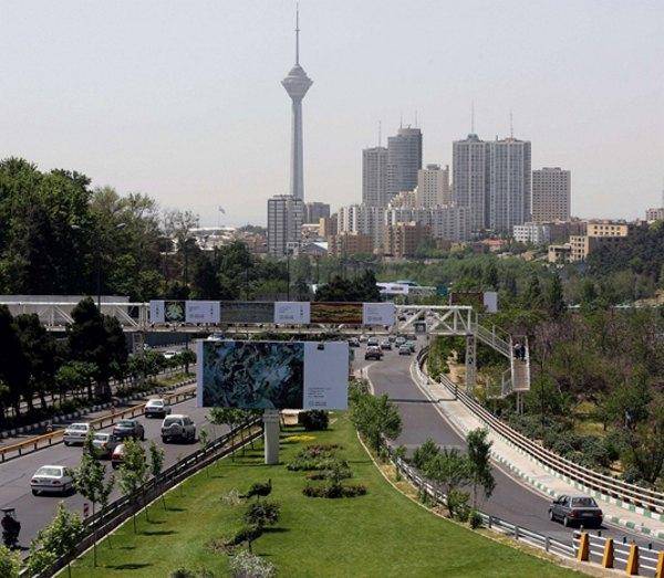 تصویری: نگارخانه‌ای به وسعت یک شهر، گزارش‌ گاردین از طرح شهرداری تهران