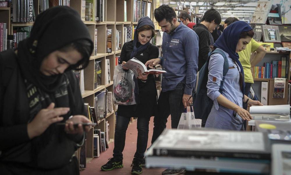 گزارش گاردین از بازار کتاب های دیجیتال ایران  رسانه های دیجیتال، سد سانسور