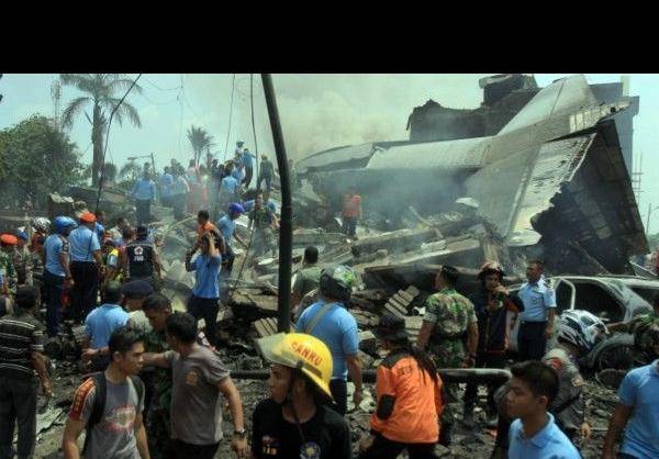شمار تلفات حادثه سقوط هواپیما در اندونزی