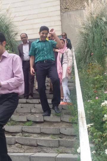 آزادی حسن اسدی زیدآبادی پس از پنج سال حبس + عکس