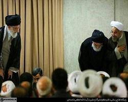 احمدی‌نژاد هنگام ورود حسن روحانی + عکس