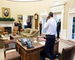 اوباما هنگام شنیدن خبر نهایی شدن مذاکرات + عکس